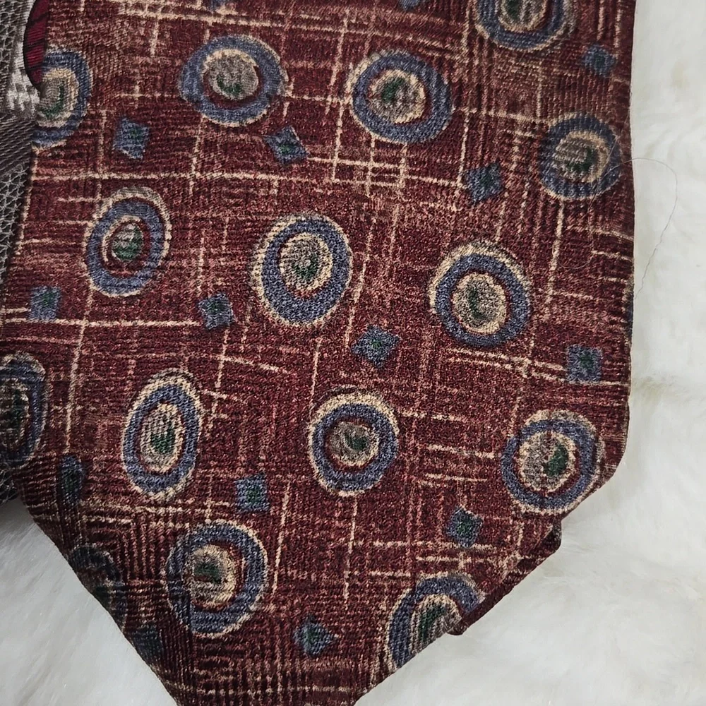 Robert Stewart, along with other brands, bundle of 4 ties taupe, burgundy, red